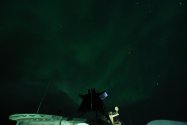 Polarlichter zwischen Båtsfjord und Vardø, Bild 3 (© Monika Maintz)